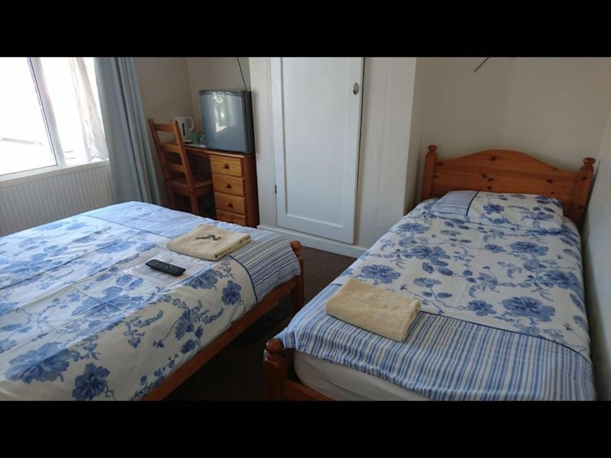 Room In Guest Room - Comfortable Family Room With Tv, Free Fast Wifi, Sleeps 4 With 1 Bunk Bed Гейс Екстер'єр фото