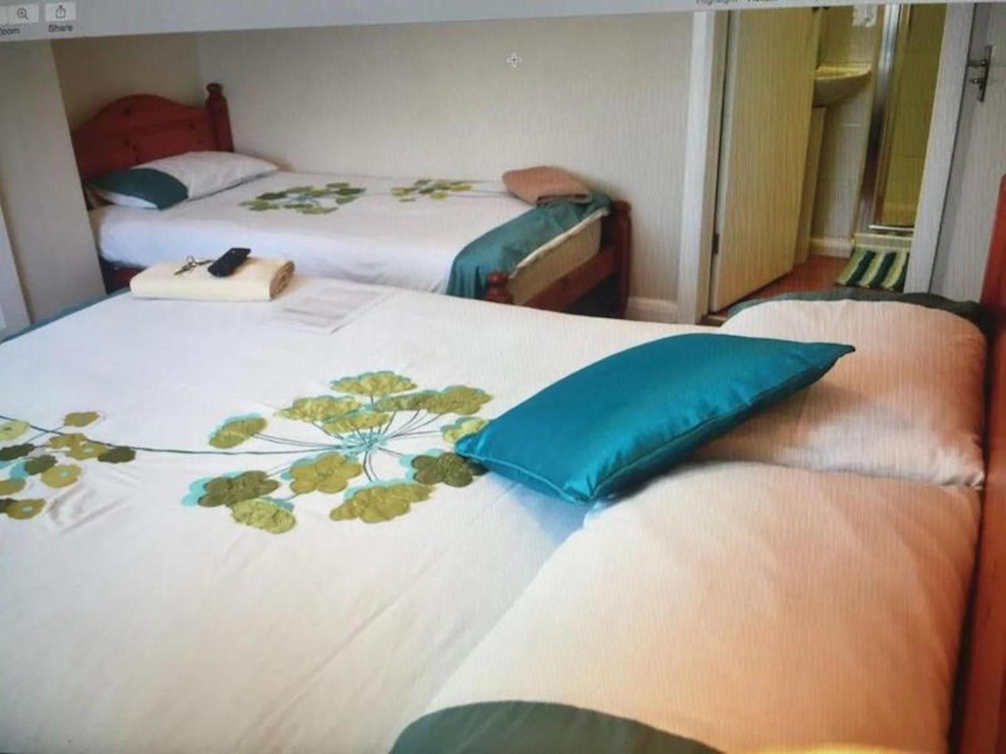 Room In Guest Room - Comfortable Family Room With Tv, Free Fast Wifi, Sleeps 4 With 1 Bunk Bed Гейс Екстер'єр фото