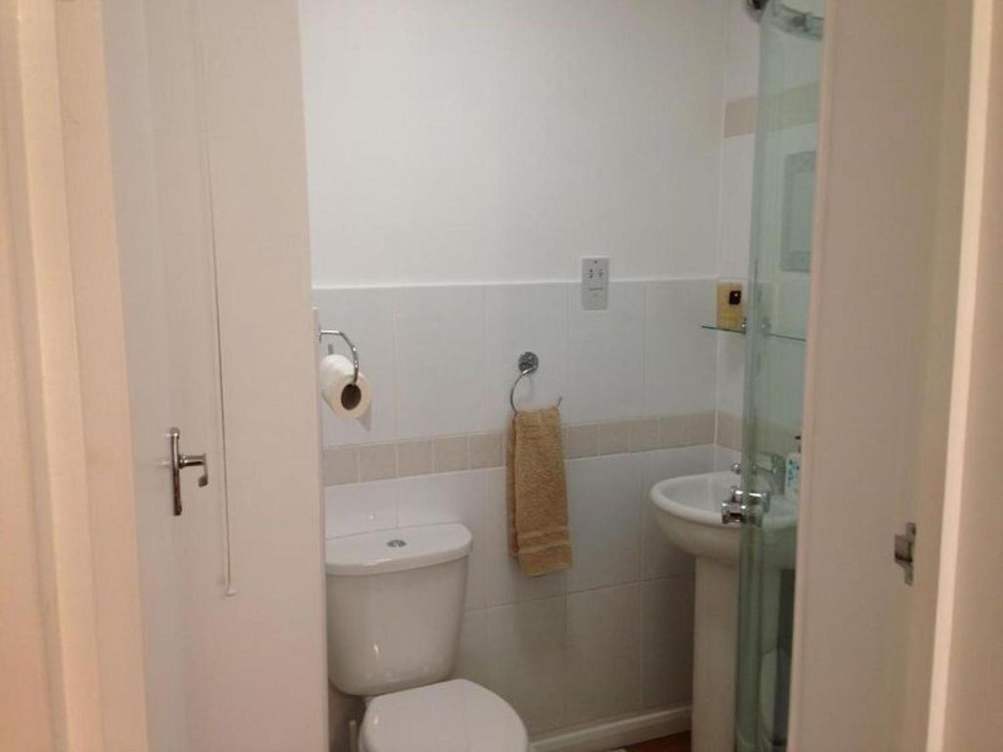 Room In Guest Room - Comfortable Family Room With Tv, Free Fast Wifi, Sleeps 4 With 1 Bunk Bed Гейс Екстер'єр фото