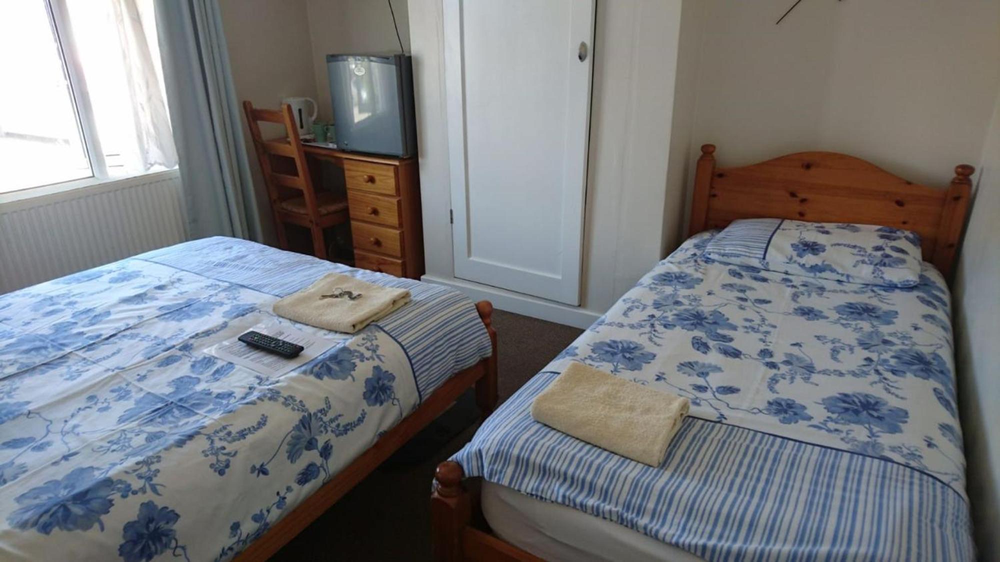 Room In Guest Room - Comfortable Family Room With Tv, Free Fast Wifi, Sleeps 4 With 1 Bunk Bed Гейс Екстер'єр фото