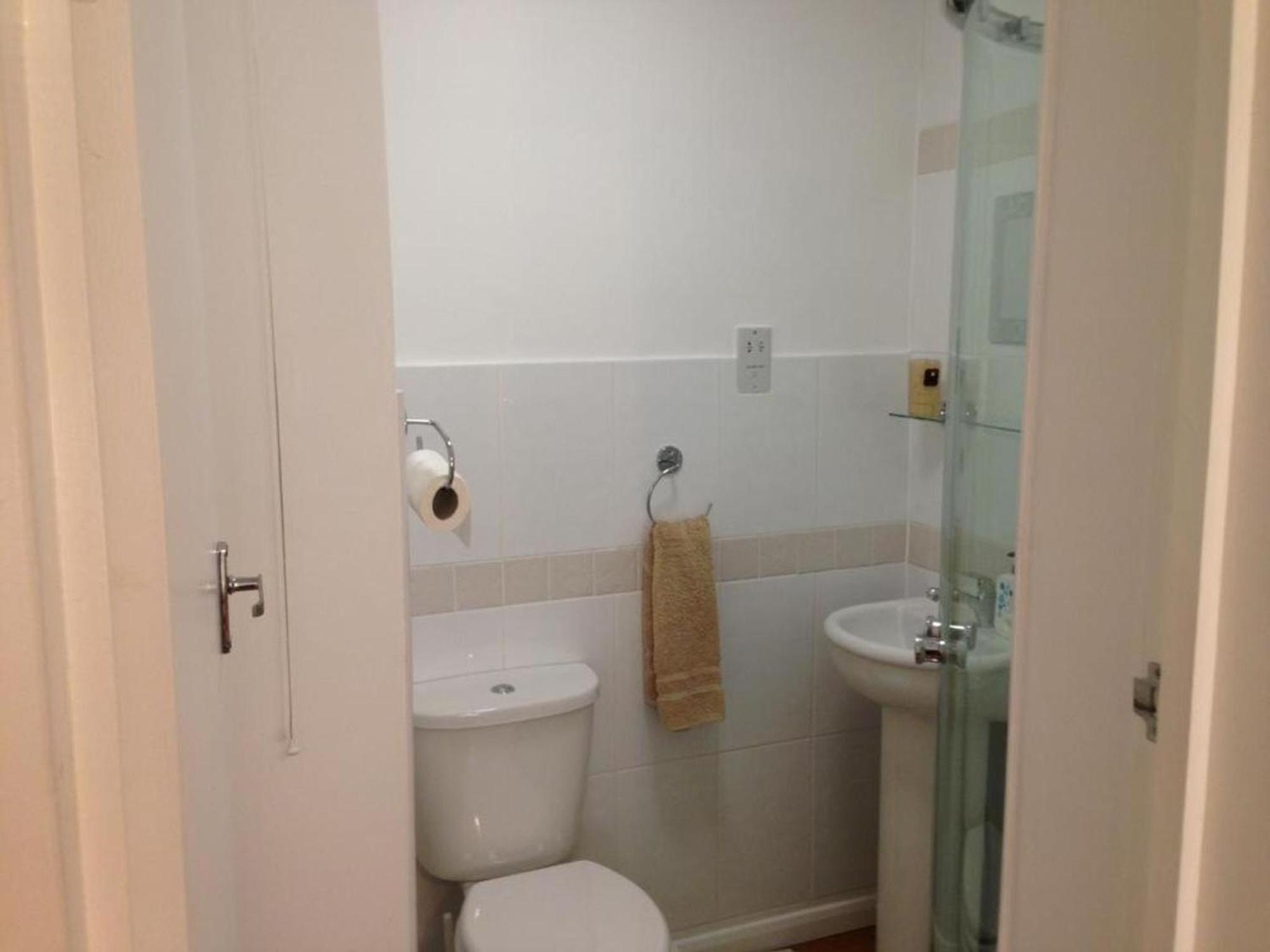 Room In Guest Room - Comfortable Family Room With Tv, Free Fast Wifi, Sleeps 4 With 1 Bunk Bed Гейс Екстер'єр фото